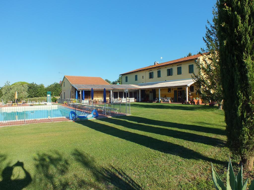 Agriturismo San Martino Ponsacco Bagian luar foto